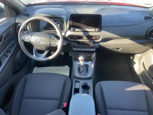 HYUNDAI KONA (7/15)