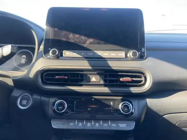 HYUNDAI KONA (9/15)