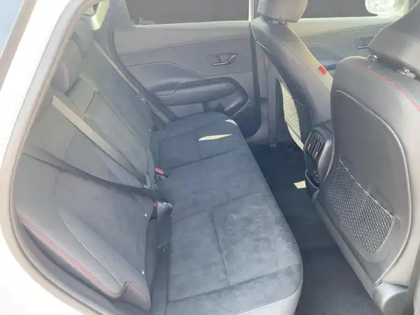 HYUNDAI KONA (12/15)