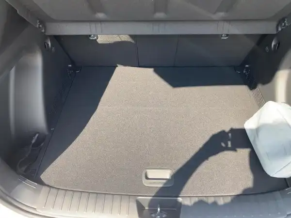 HYUNDAI KONA (13/15)