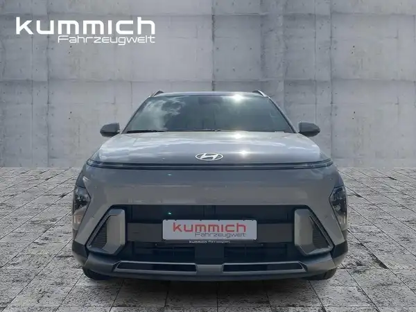 HYUNDAI KONA TREND (2/15)
