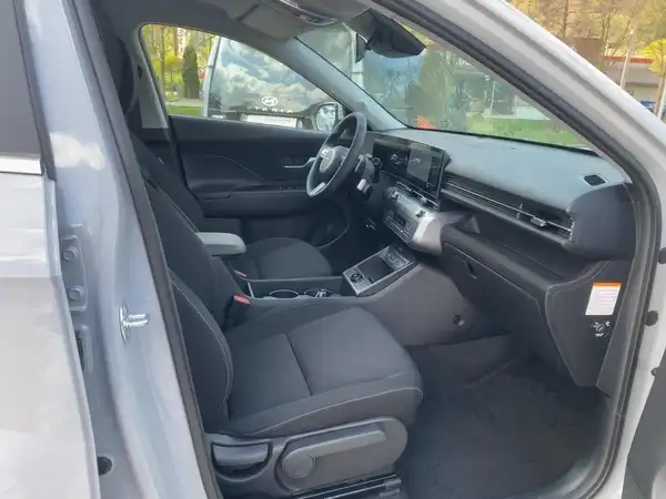HYUNDAI KONA TREND (11/15)