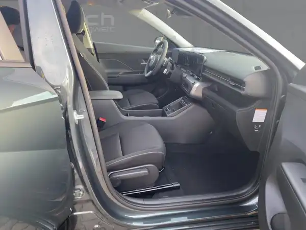 HYUNDAI KONA TREND (11/15)
