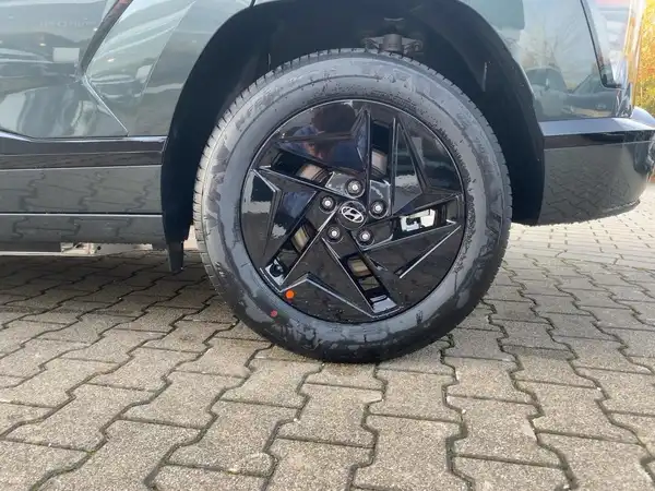 HYUNDAI KONA TREND (7/15)