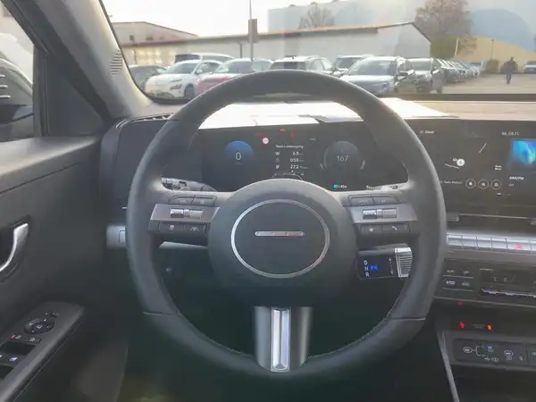 HYUNDAI KONA TREND (9/15)