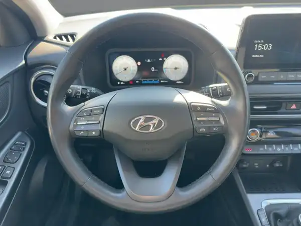 HYUNDAI KONA (9/15)