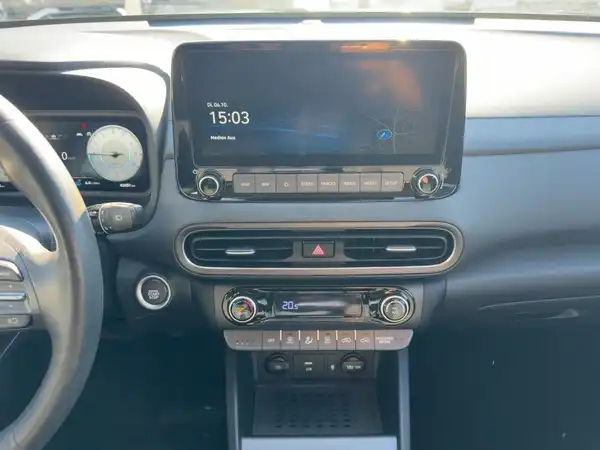 HYUNDAI KONA (10/15)