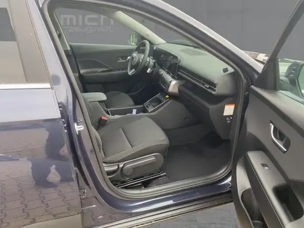 HYUNDAI KONA TREND (11/15)
