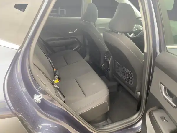 HYUNDAI KONA TREND (12/15)