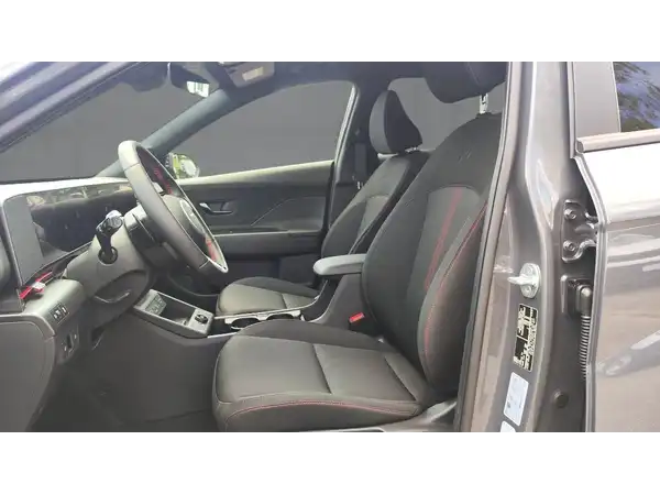 HYUNDAI KONA N LINE (11/13)