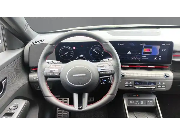 HYUNDAI KONA N LINE (9/13)