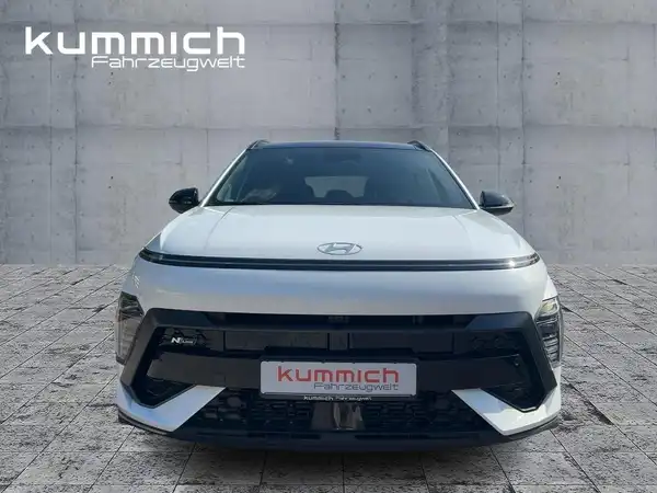 HYUNDAI KONA (2/14)