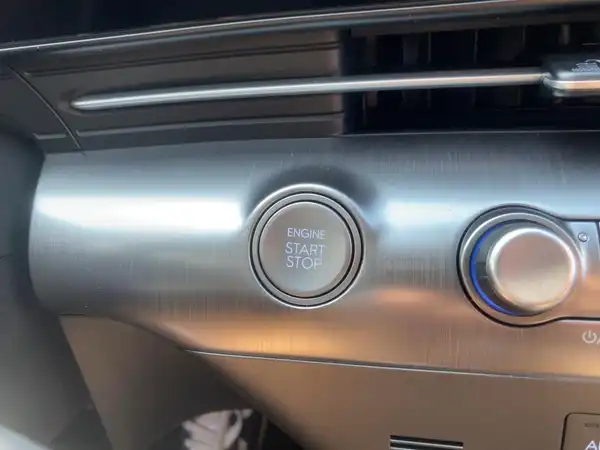 HYUNDAI KONA SELECT (9/15)