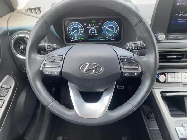 HYUNDAI KONA SELECT (9/15)
