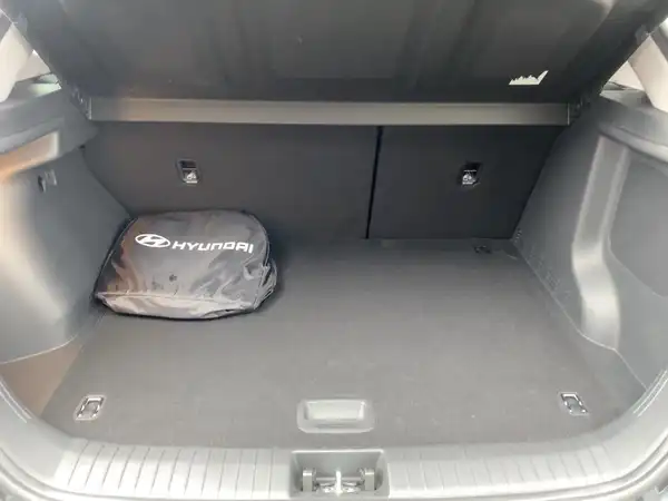 HYUNDAI KONA ELEKTRO (13/15)