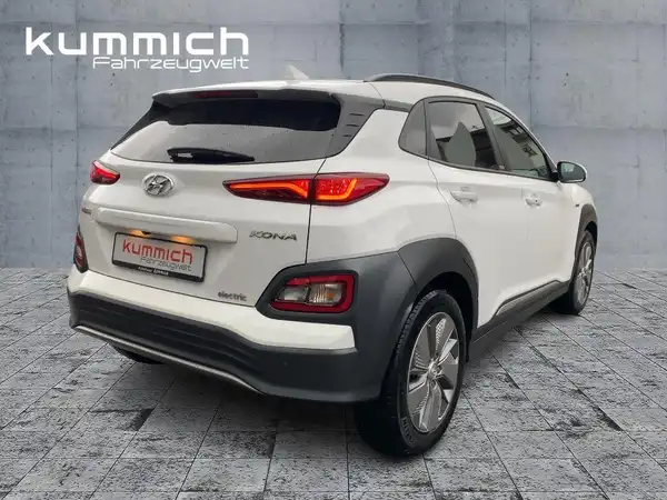 HYUNDAI KONA ELEKTRO (4/15)