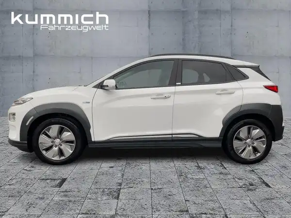 HYUNDAI KONA ELEKTRO (6/15)