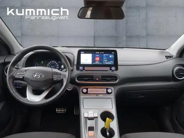 HYUNDAI KONA ELEKTRO (8/15)