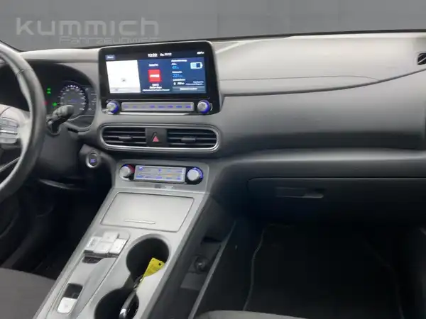 HYUNDAI KONA ELEKTRO (10/15)