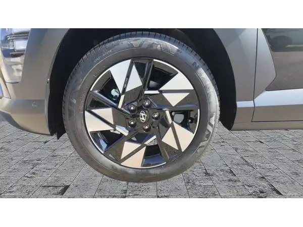 HYUNDAI KONA PRIME (9/15)