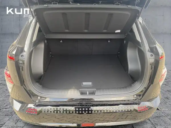 HYUNDAI KONA EV (13/15)
