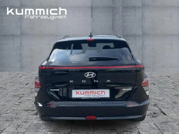 HYUNDAI KONA EV (5/15)
