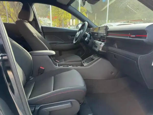 HYUNDAI KONA N LINE (11/14)