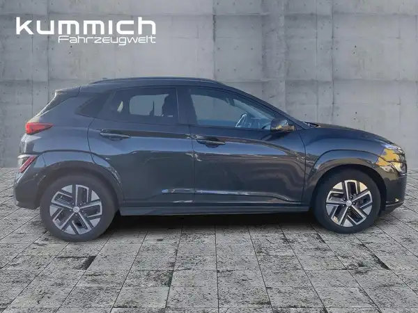HYUNDAI KONA TREND (3/15)