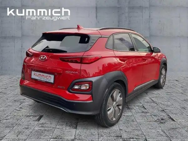 HYUNDAI KONA ELEKTRO (4/15)