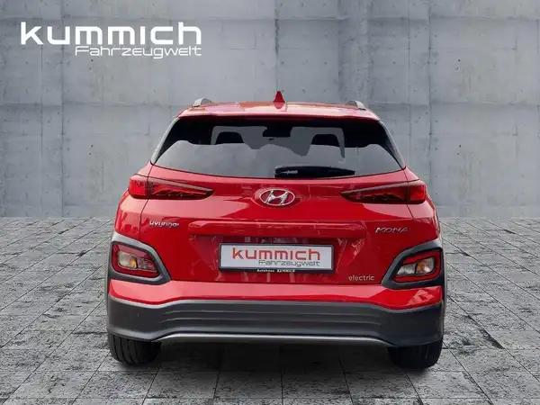 HYUNDAI KONA ELEKTRO (5/15)