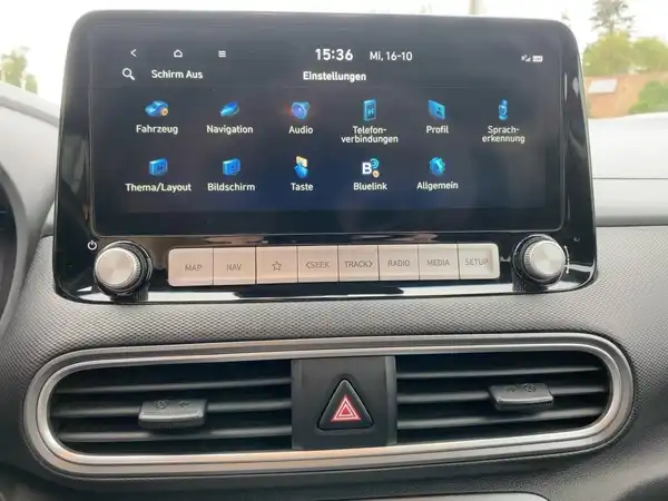 HYUNDAI KONA ELEKTRO (10/15)