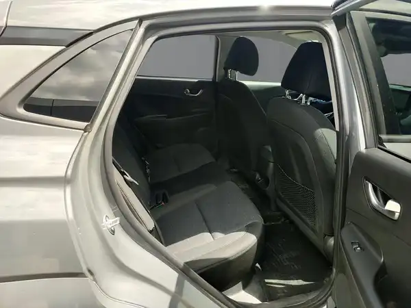 HYUNDAI KONA TREND (12/15)