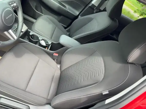 HYUNDAI KONA TREND (11/14)