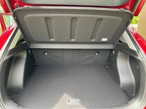 HYUNDAI KONA TREND (13/14)