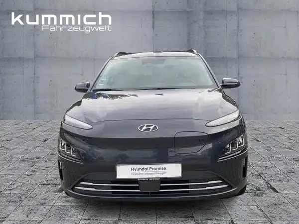 HYUNDAI KONA ELEKTRO (2/15)