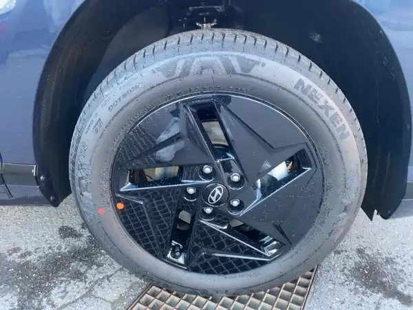 HYUNDAI KONA TREND (7/14)