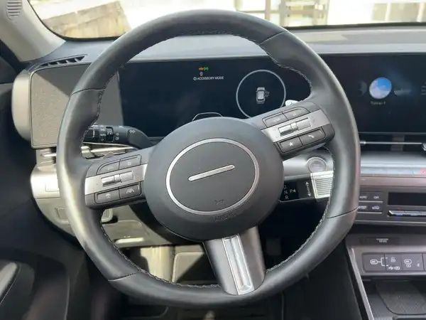 HYUNDAI KONA TREND (9/15)