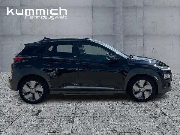 HYUNDAI KONA TREND (3/15)