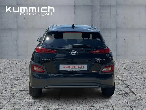 HYUNDAI KONA TREND (5/15)