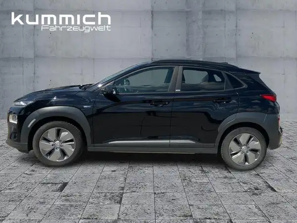 HYUNDAI KONA TREND (6/15)
