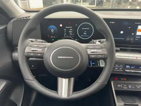 HYUNDAI KONA TREND (9/15)