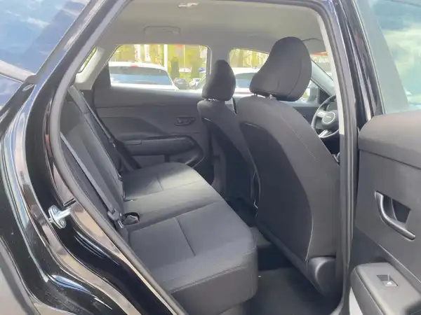 HYUNDAI KONA SELECT (12/15)