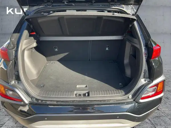 HYUNDAI KONA (13/14)