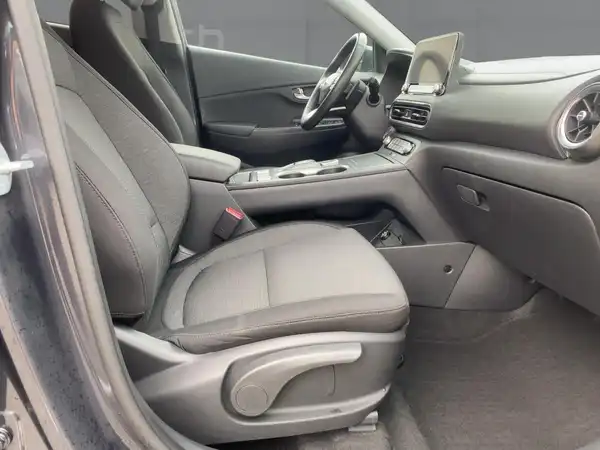 HYUNDAI KONA TREND (11/15)
