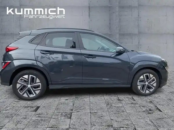 HYUNDAI KONA TREND (3/15)