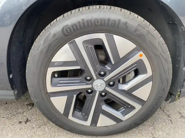 HYUNDAI KONA TREND (7/15)