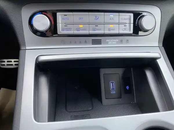 HYUNDAI KONA ELEKTRO (12/14)