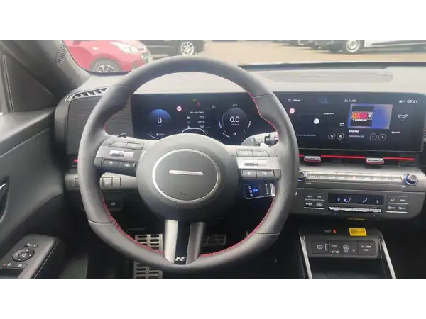 HYUNDAI KONA (8/11)