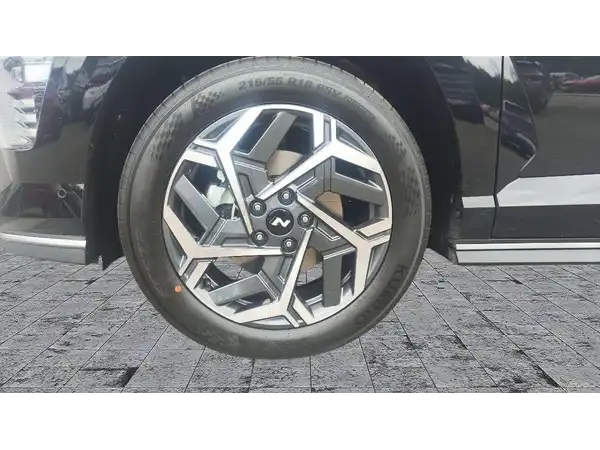 HYUNDAI KONA (10/11)