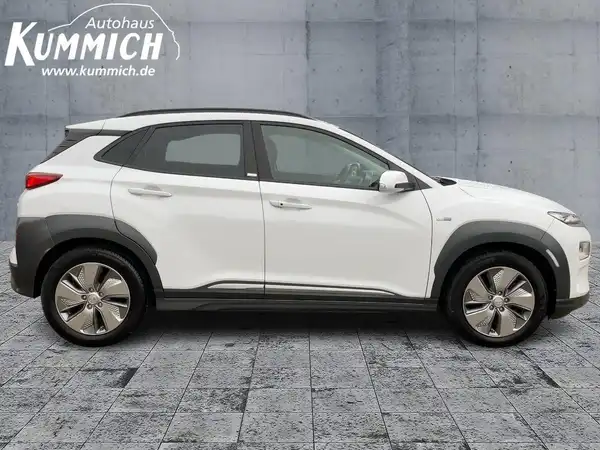 HYUNDAI KONA ELEKTRO (1/14)